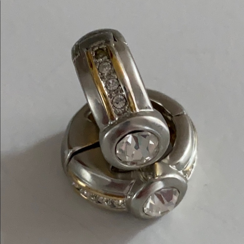 Magnet closure earrings